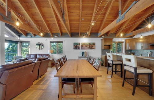 Ganges Condo | Ocean View Penthouse on Salt Spring Island - Unit 301.