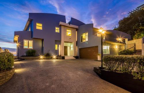 Plimmerton Apartment | Ocean View Self-contained Apartment