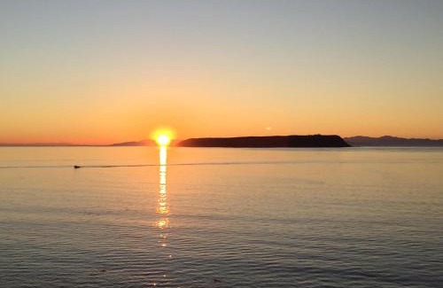 Plimmerton Apartment | Ocean View Self-contained Apartment