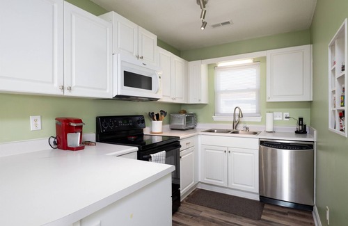 Ocean City Beach House | Ocean View-Steps to Beach-Sleeps 10-Prime Location
