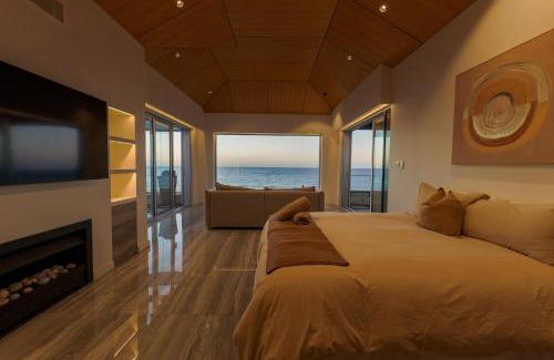 Seacliff House | Ocean View Villa with Pool Spa & Cinema