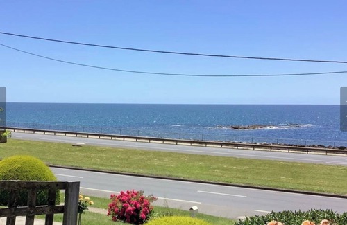 Parklands House | Ocean Views & City Convenience Perfect Getaway