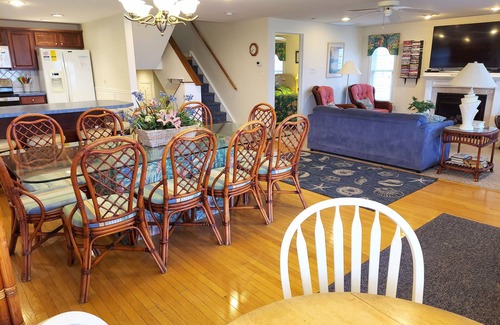 North End Condo | Ocean views! Pool table! 14th & Ocean. 2nd/3rd Fl. Free EV L2 Charger
