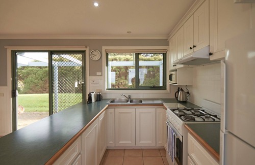 Johanna Cottage | Ocean views, rolling hills. The ulimate country cottage! Pet Friendly