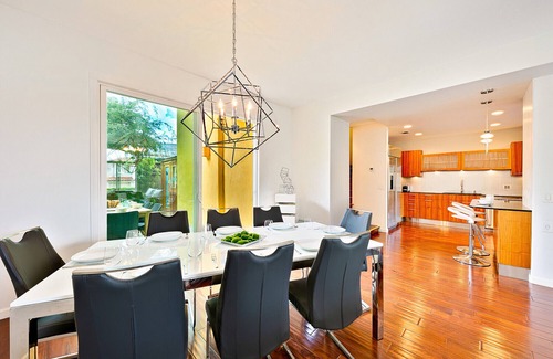 Village of La Jolla House | Ocean Views - Walk to Beach - La Jolla - A/C - Rooftop Deck!