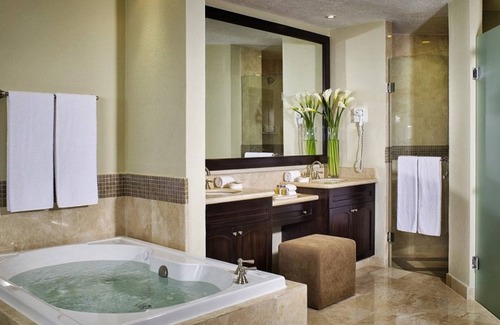 Punta Sam Resort | ✩Oceanfront 2BR✩Wraparound Terrace w/Hammock✩Stunning View✩