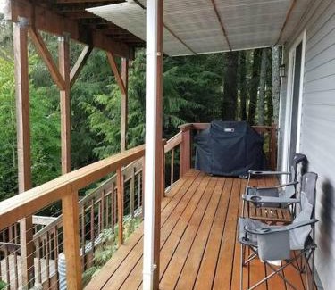 Juneau Apartment | Oceanfront Apartment w/water access