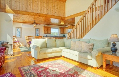 Miscouche Cottage | Oceanfront Chalet Style Cottage