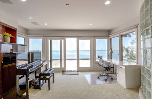 Delta House | Oceanfront Contemporary House Tsawwassen Metro Vancouver - Beach Access