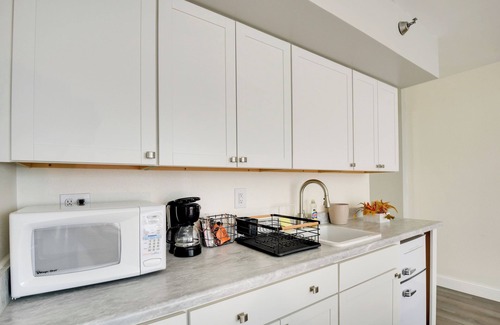 Ocean Dunes South Apartment | Oceanfront Daytona Beach Studio w/Pool Access