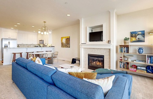 Seaside House | Oceanfront house in gated community with sea views