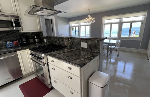 Village of La Jolla House | Oceanfront Landmark House downstair next to the beach Panoramic Ocean Views!