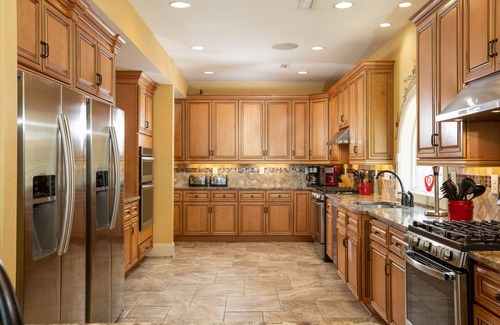 Kill Devil Hills House | OCEANFRONT, Pool, ELEV, Hot Tub, Rec Rm, Theater Rm, KD1903, Grande Paradise