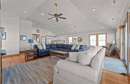South Nags Head House | Oceanfront, Private pool and Hot tub!