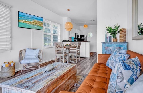 Marathon House | Oceanfront Tiny Villa in the Heart of the FL Keys
