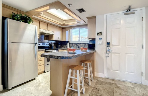 Horton Shores Condo | Oceanfront with Beach, Pool, BBQ & Steps to Flagler Ave