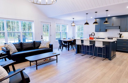 Lakeside House | Oceanlinks Escape near Crowbush & Lakeside Beach