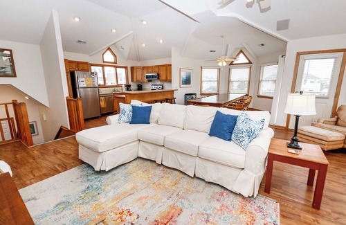 Duck House | Oceanside, Private Pool, Community Pool, Sun Deck, SP8, Ole Duck Haven