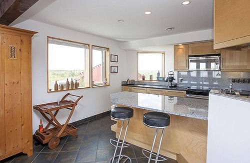 East Dover House | Oceanview 5 bdrm, 3 bath with Stunning Views near Peggy's Cove, East Dover