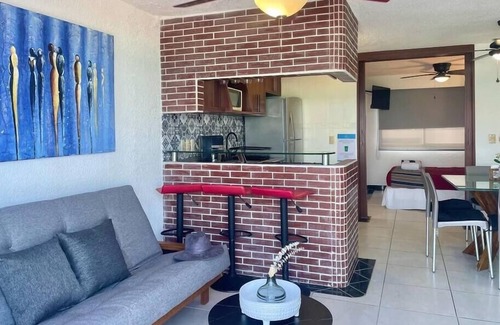 La Isla Apartment | Oceanview and Beach Access | 2 bedroom Townhouse