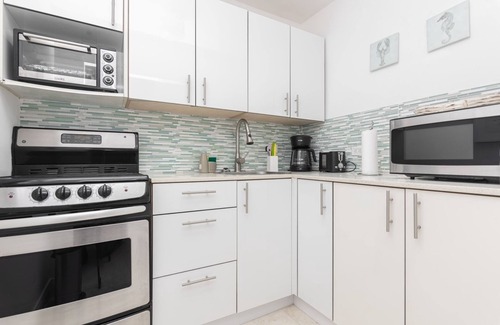 North Bay Village Apartment | OceanView Balcony apt in North Bay Village Parking