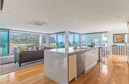 Whangamata House | Oceanview Oasis - Whangamata Luxury Holiday Home