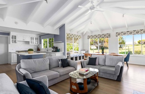 Kilcunda House | Oceanview On the Hill