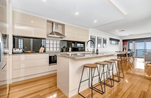 Moana House | Ochre Point Beach House