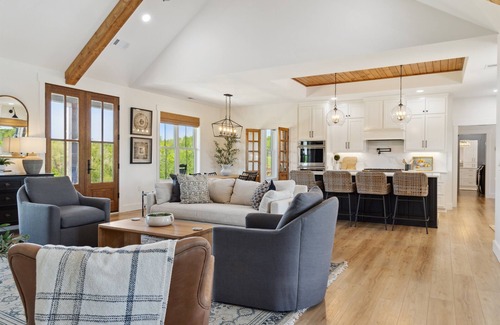 Westminster House | Oconee Belle w/Pool and Mountain View+ sleeps 10