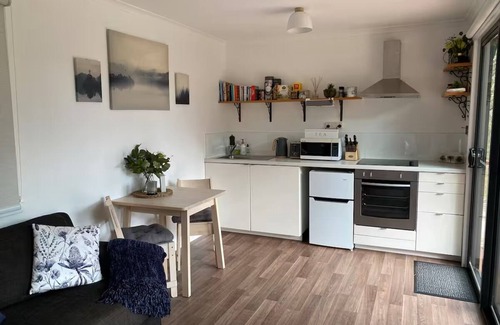 Nar Nar Goon North Cabin | Off grid tiny house bush escape