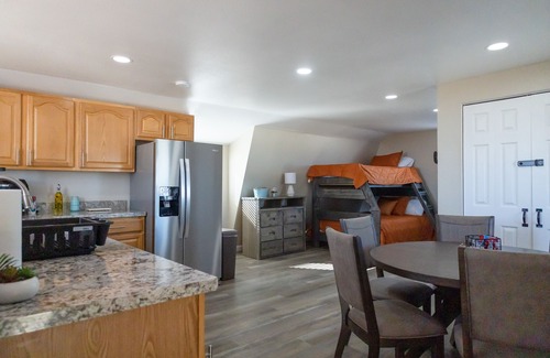 Lucerne Valley House | Off-roaders rejuvinate at the Cozy Corral!