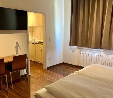 Lubbecke House | OIL! INN Pension