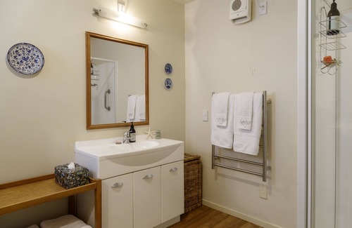 Wakefield Other | Oka Cottage is a self contained country cottage