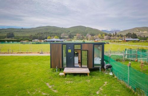 Wairau Valley House | Okuti Cottage by Tiny Away