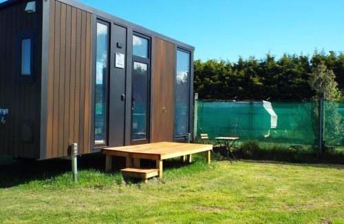 Wairau Valley House | Okuti Cottage by Tiny Away