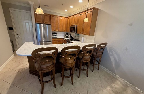Naples Condo | Olé Lely, 3 BR, 2.5 Bath, Sleeps 8. Professionally Decorated - New Furniture!