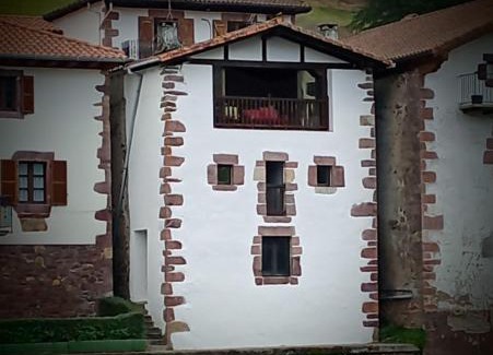 Sumbilla House | Olatuenea casa rural