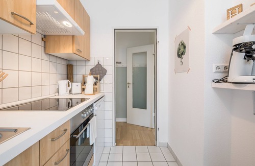 Altona-Nord Apartment | Old building apartment for up to 6 people "KUTTER" in the Schanzenviertel - 1st floor