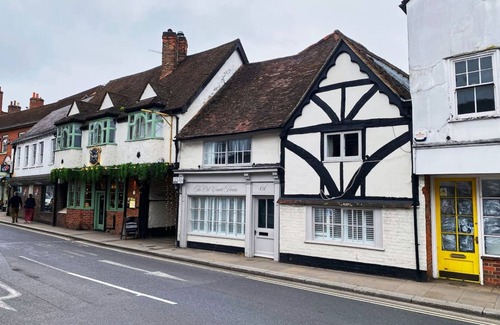 Henley-on-Thames House | Old Coach House Dolls House - From 1100 Per Night