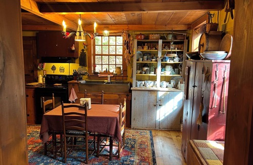 Deerfield House | Old Deerfield Treasure!