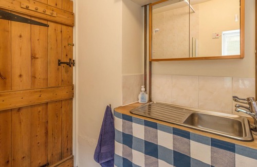 Tarset Cottage | OLD HALL COTTAGE, pet friendly, character holiday cottage in Falstone