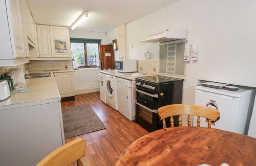 Maentwrog House | OLD POST OFFICE, pet friendly, with open fire in Blaenau Ffestiniog