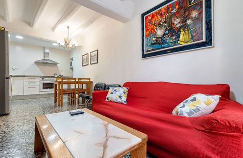 Riudoms Apartment | Old Town of Riudoms, Birthplace of Gaudí