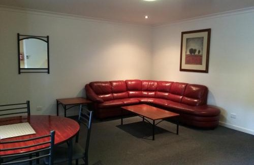 Prospect Hotel | Olde Tudor Hotel