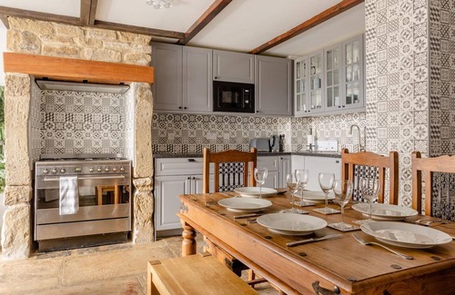 Oakworth Apartment | Oldmill-2bed-sleeps6-hottub-privategarden