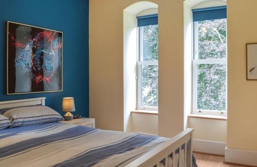 Llanfynydd House | Olive Blossom - Uk47134