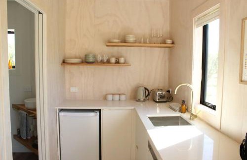 Waipara House | Olive Grove Cabin Waipara