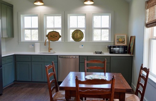 Round Top House | Olive House | Countryside Vibes Close to Town