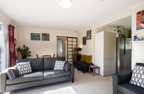 Paraparaumu Beach House | Olive Terrace - Paraparaumu Holiday Home