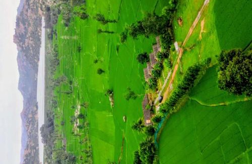 Sanapur House | Om Shanti Om Home Stay & Cafe Hampi